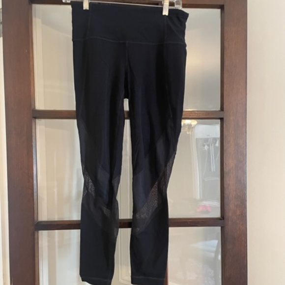 Athleta Aura Sonar Leggings with Mesh in Black, Size Small - Picture 1 of 4